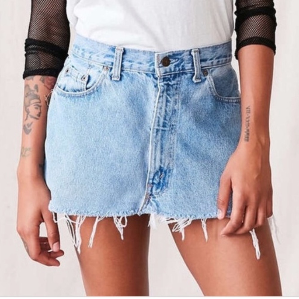 Vintage Levi’s Mini Skirt- light wash denim